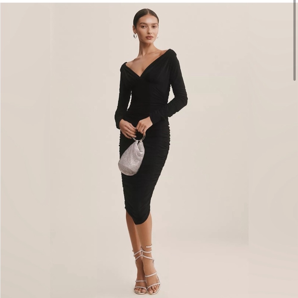 Norma Kamali | Tara Long Sleeve Ruched Midi Dress in Black